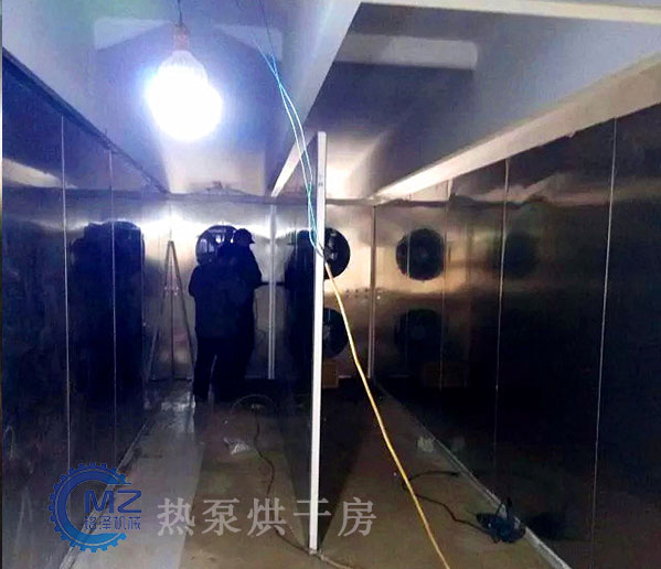 空气能热泵烘干房安装现场